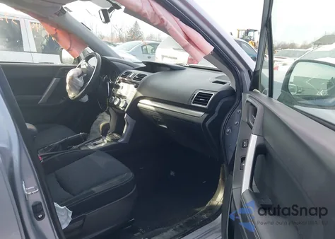 2016 Subaru Forester 2.5I Premium z USA, uszkodzony, nr VIN JF2SJADC3GH516107